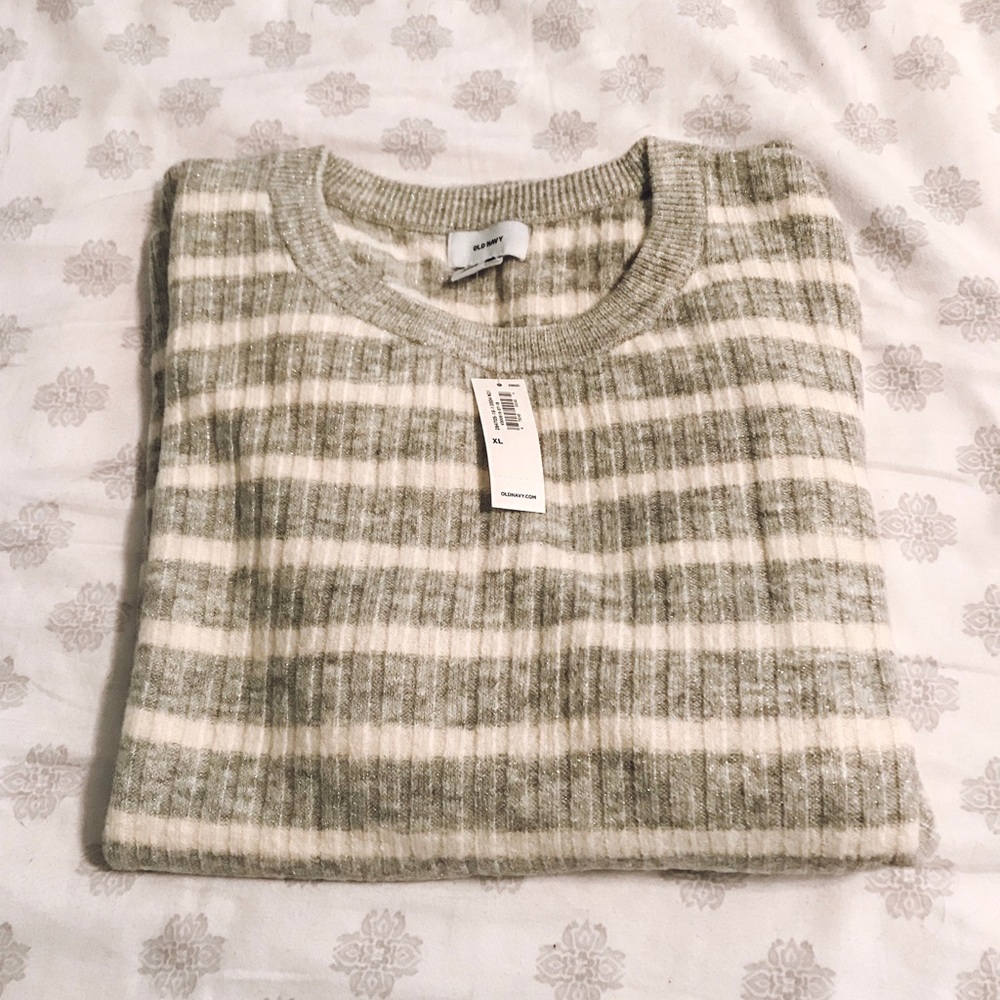 XL Old Navy Crew Neck Sweater